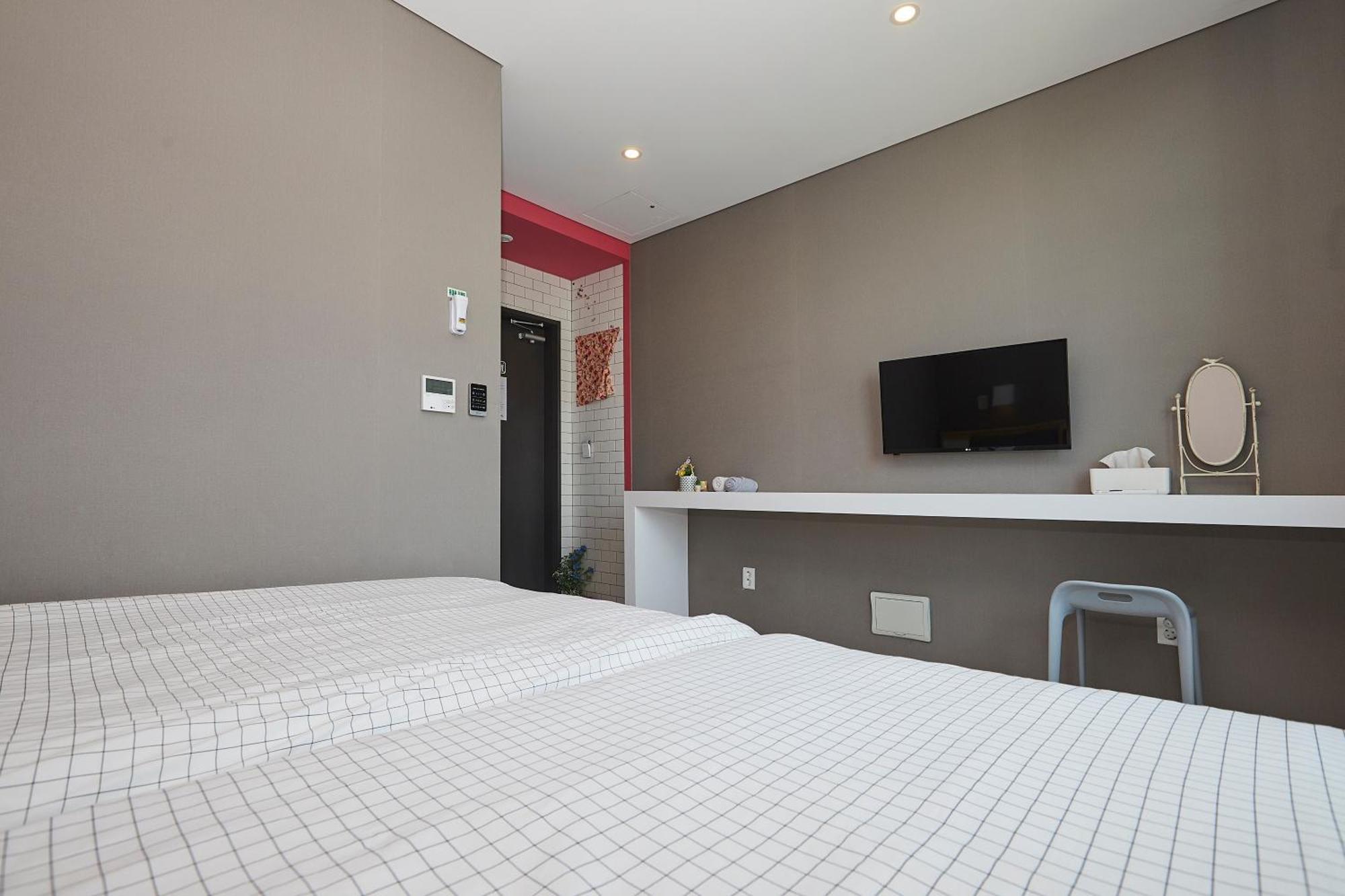 Red-Lighthouse Guest House ثوتْسو الغرفة الصورة